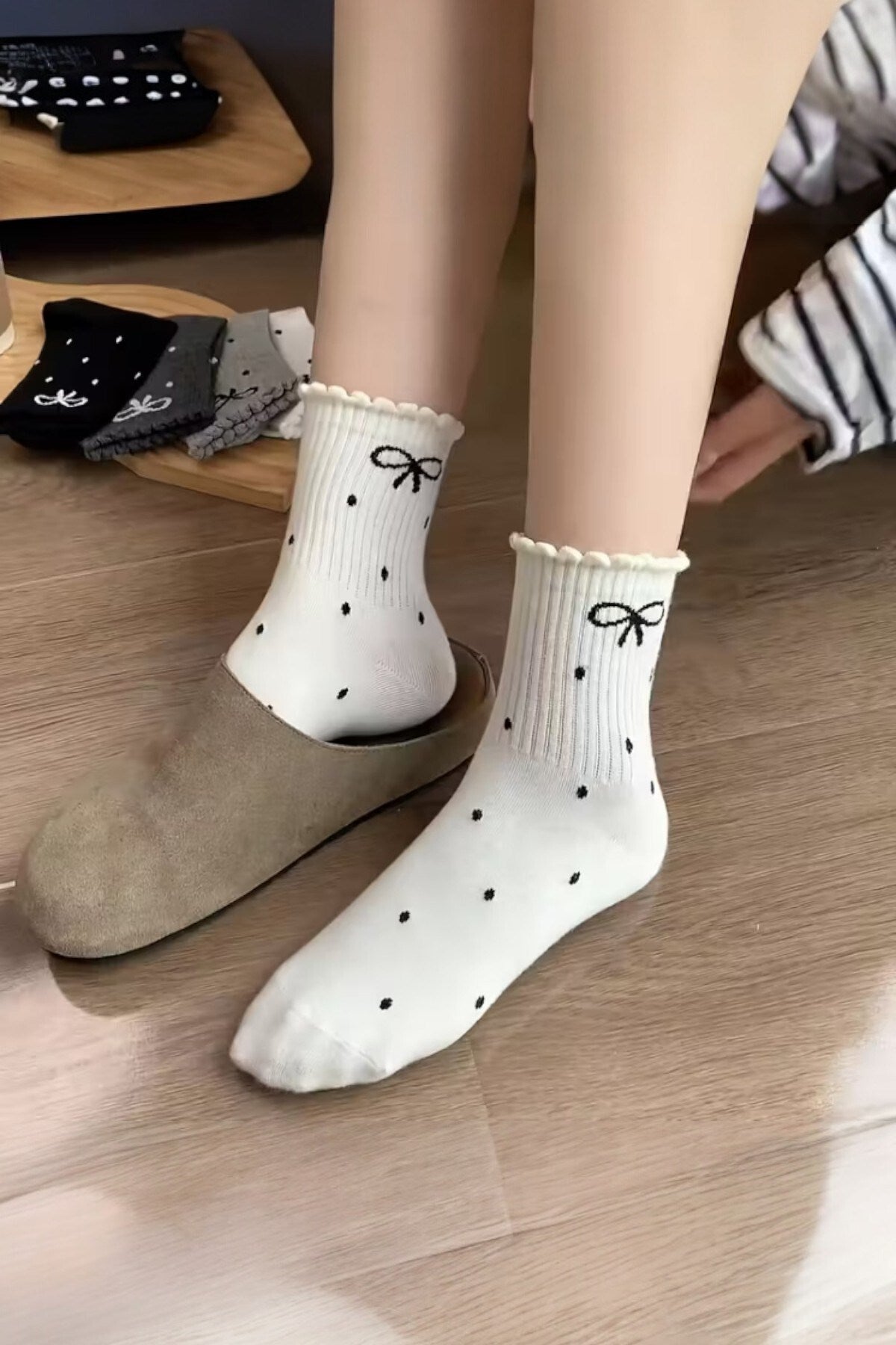 Kadın 4 Çift Kurdale ve Puantiye Desenli Günlük Kullanıma Uygun Japon Tarzı Kolej Çorap